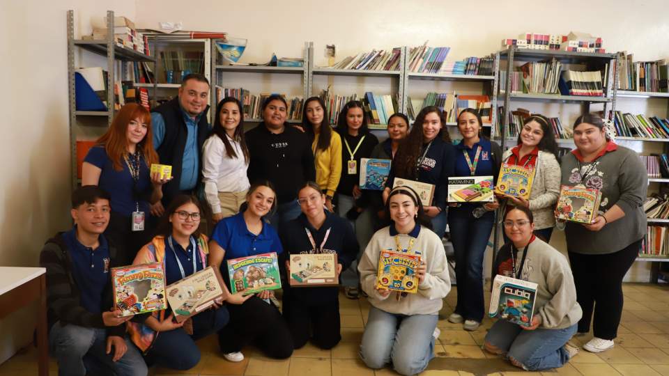 Club de Ciencias de la Bycenes lleva laboratorio cognitivo a estudiantes de secundaria